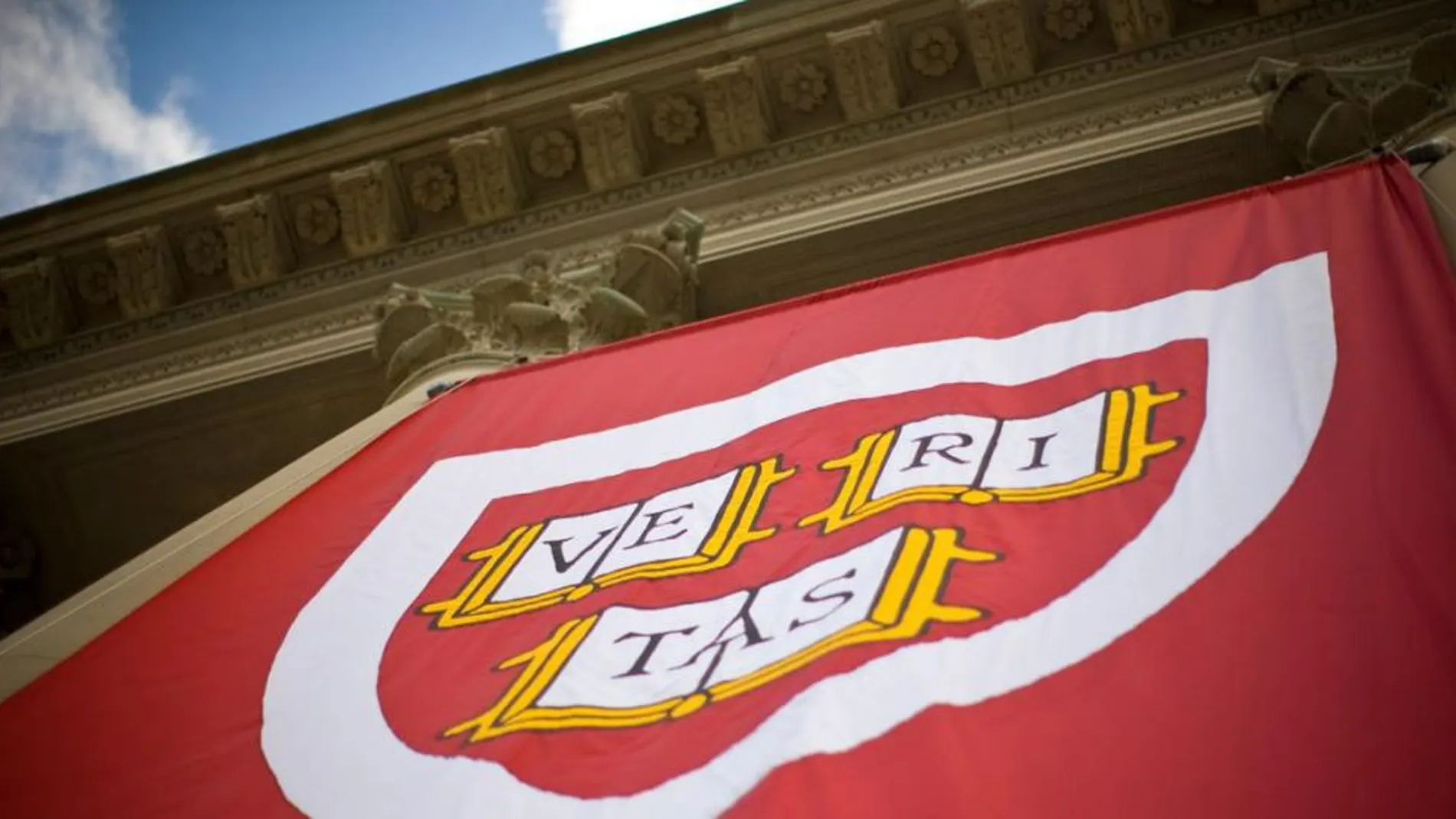 Escudo de armas de la Universidad de Harvard