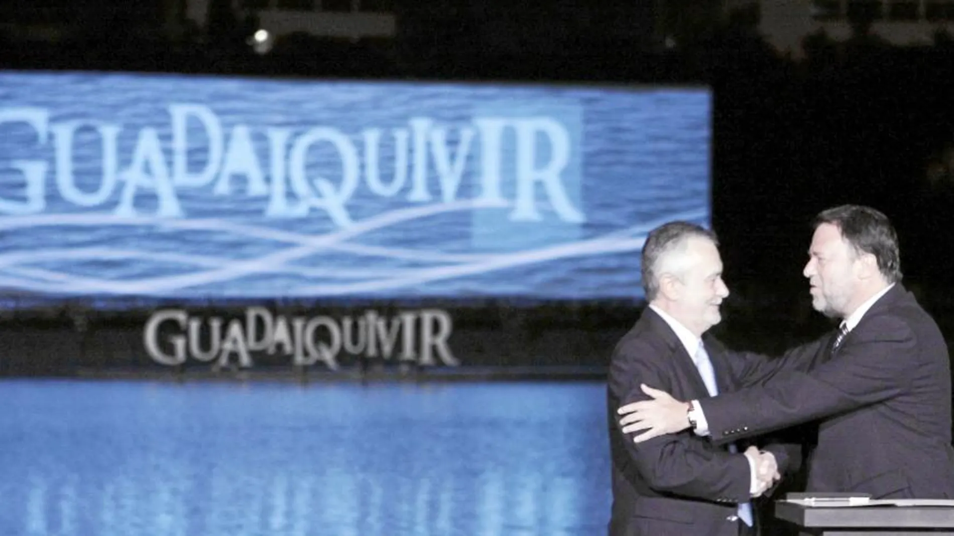 En octubre de 2009 se presentó el ambicioso proyecto «Guadalquivir Turístico». En la imagen, Griñán y Monteseirín, ambos fuera ya de la escena política