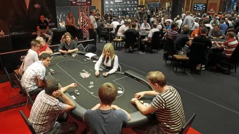 Un torneo de póker al estilo Las Vegas