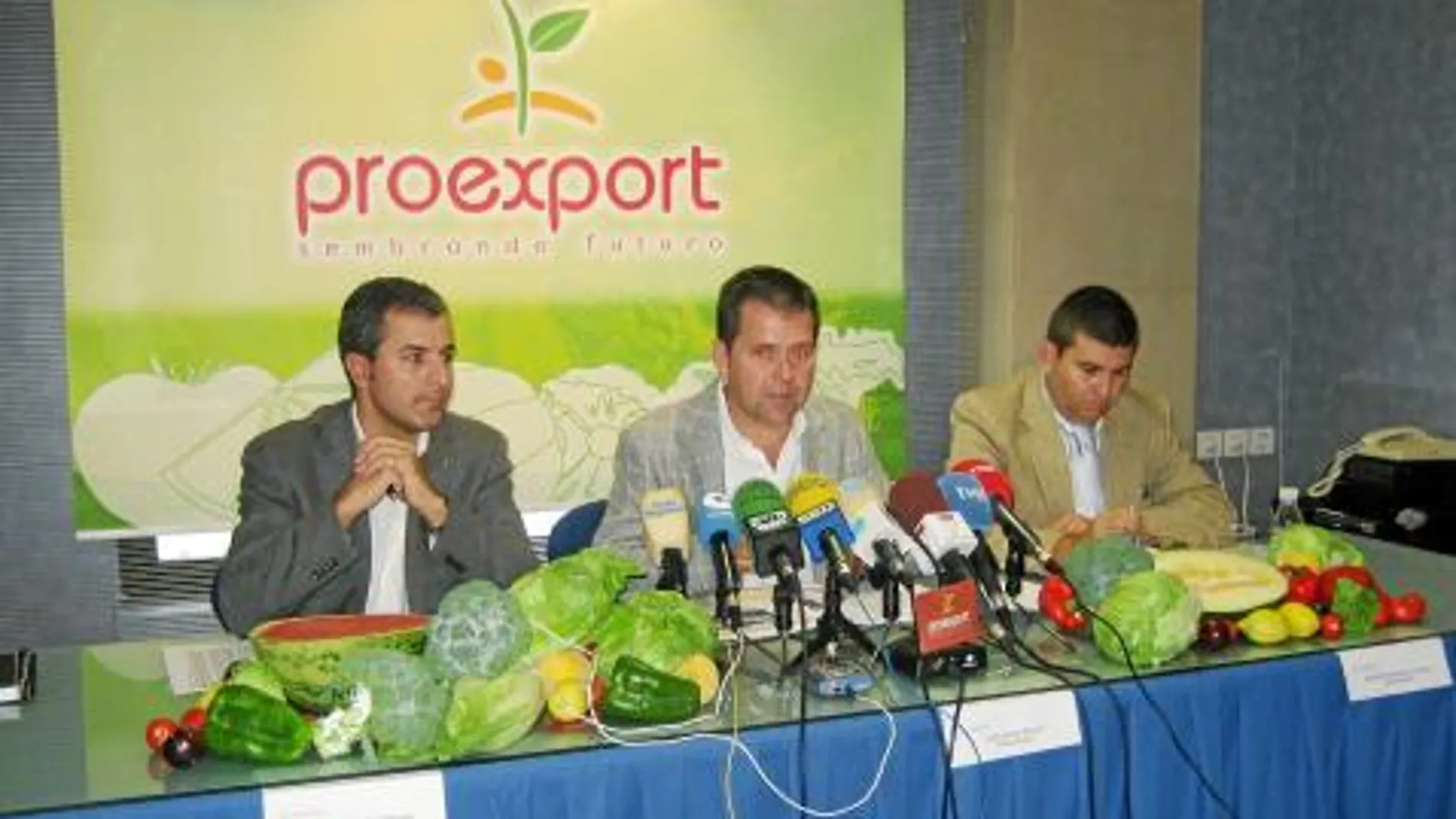 Gómez, Marín y Serrano elogiaron el esfuerzo de Valcárcel por la agricultura