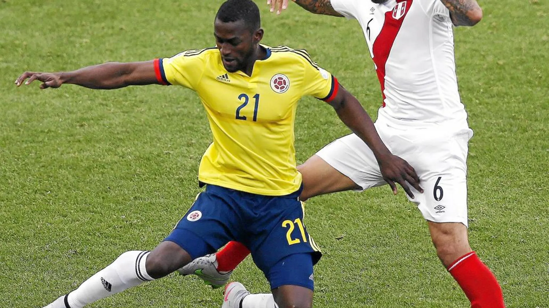 Jackson Martínez, durante el partido que enfrentó a Colombia y Perú en la Copa América