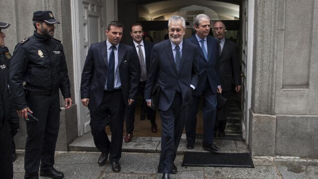Salida del expresidente de la Junta de Andalucía José Antonio Griñan del Tribunal Supremo