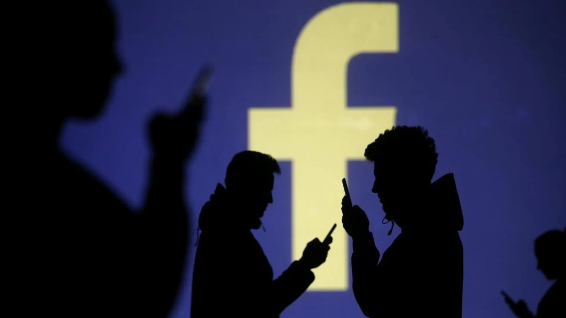 Facebook utiliza sus diversas herramientas de márketing para recopilar datos incluso de personas ajenas a la red socia