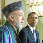 Los presidentes Hamid Karzai y Barack Obama atienden a la Prensa tras mantener una reunión ayer en la Casa Blanca