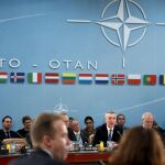 El secretario general de la OTAN, Jens Stoltenberg, comienza la reunión interministerial de la OTAN
