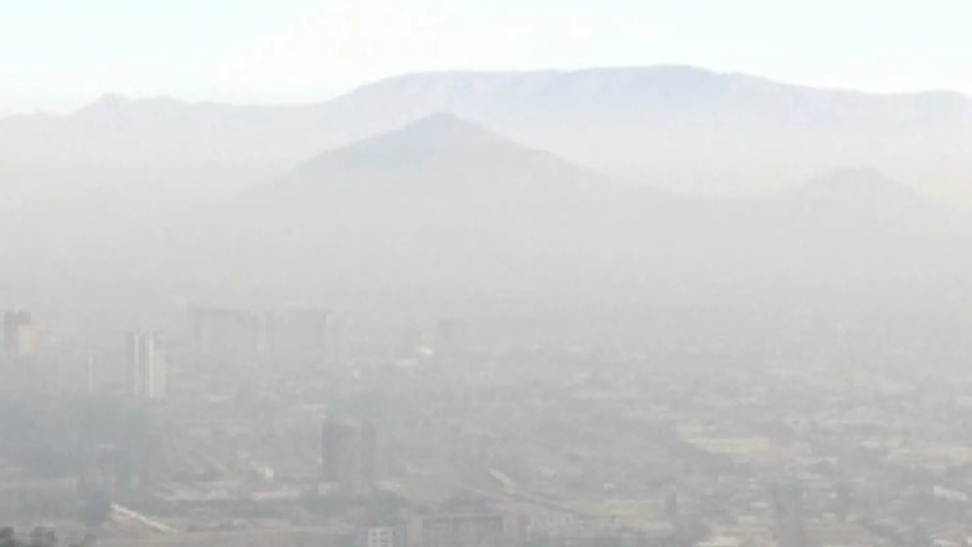Una nube tóxica cubre Santiago de Chile