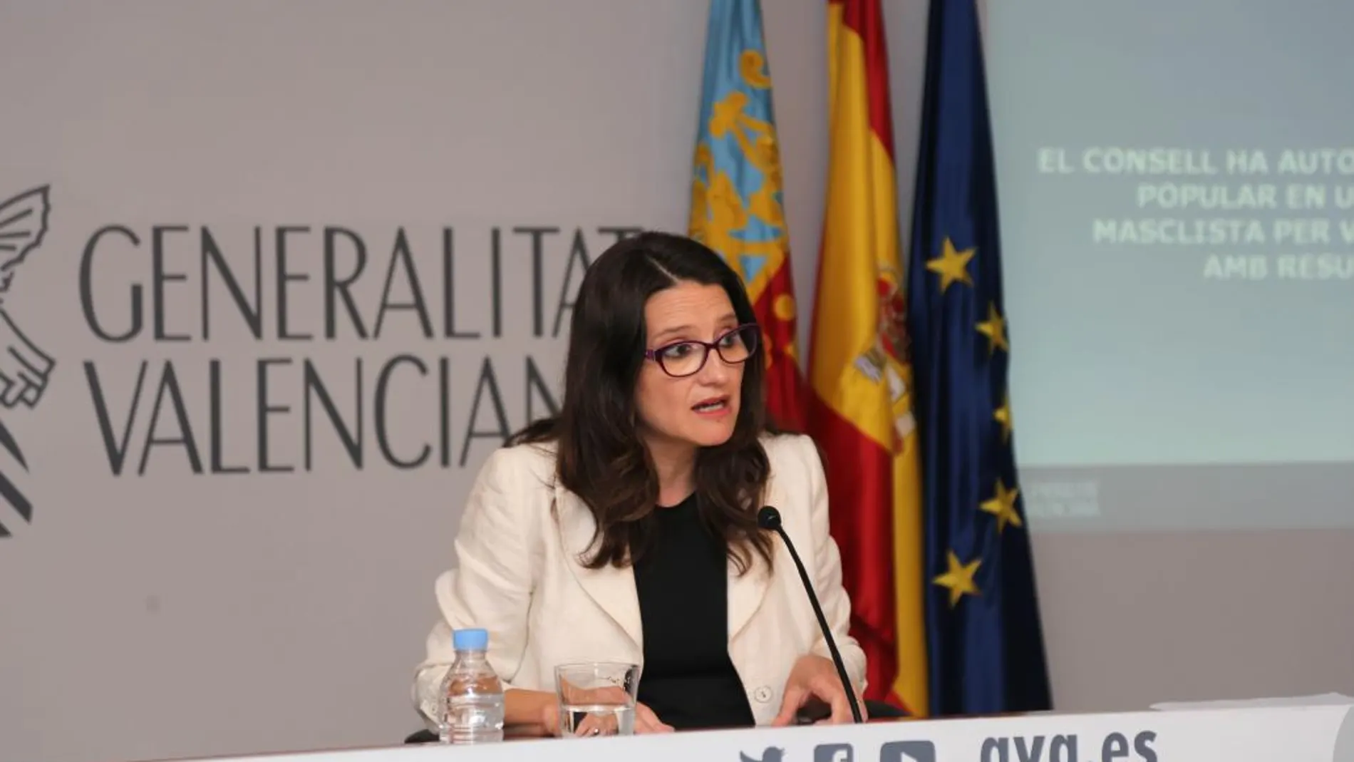 La vicepresidenta del Consell y portavoz, Mónica Oltra, durante la rueda de prensa de ayer