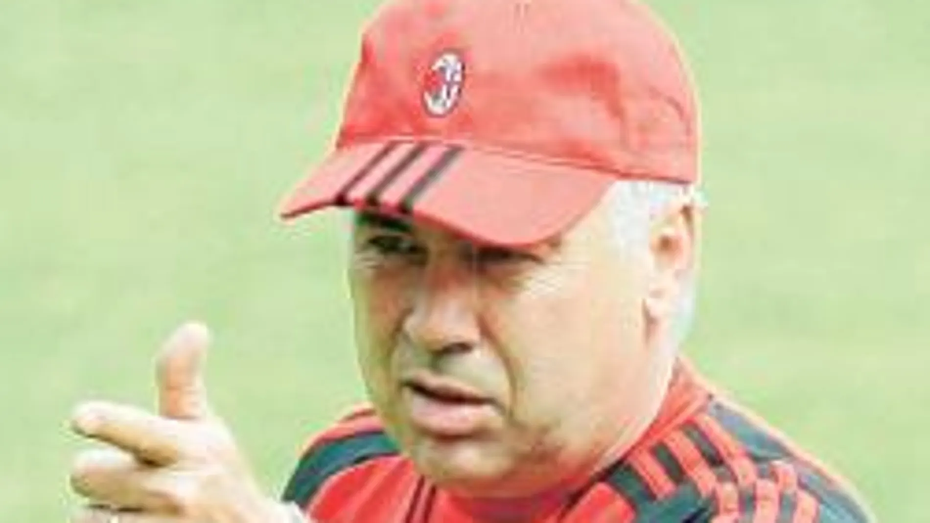 Florentino Pérez ofrece tres años a Ancelotti