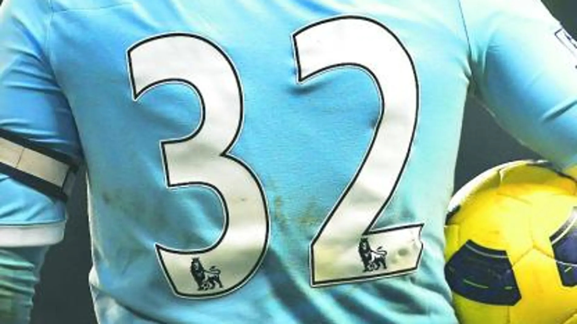 El internacional argentino Carlos Tévez jugará hoy con el Manchester City ante el Newcastle, a partir de las tres de la tarde