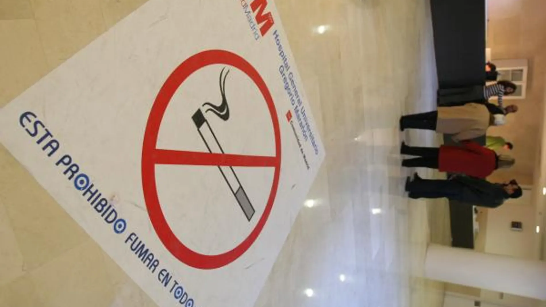 Prohibido fumar en los jardines de los hospitales