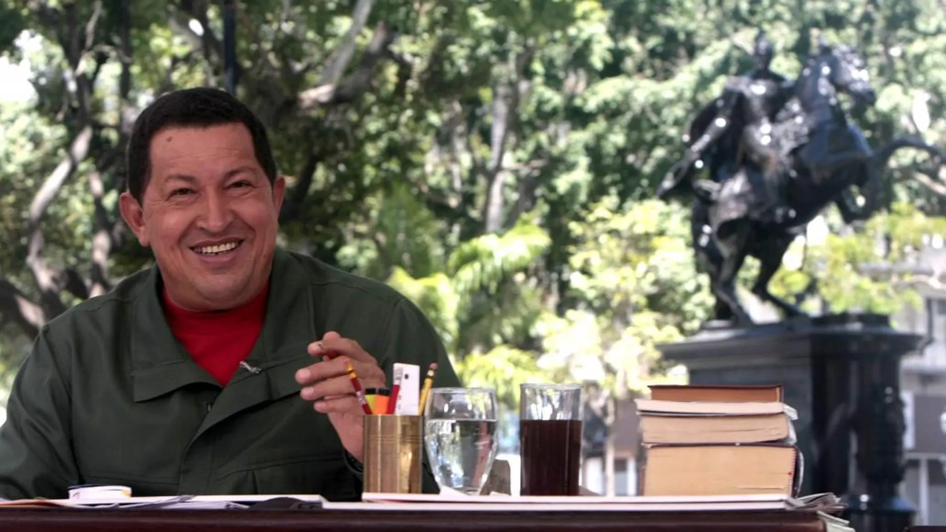 Hugo Chávez, en una fotografía del 7 de febrero de 2010, durante una emisión de su programa ¡Aló Presidente! en Caracas (Venezuela)