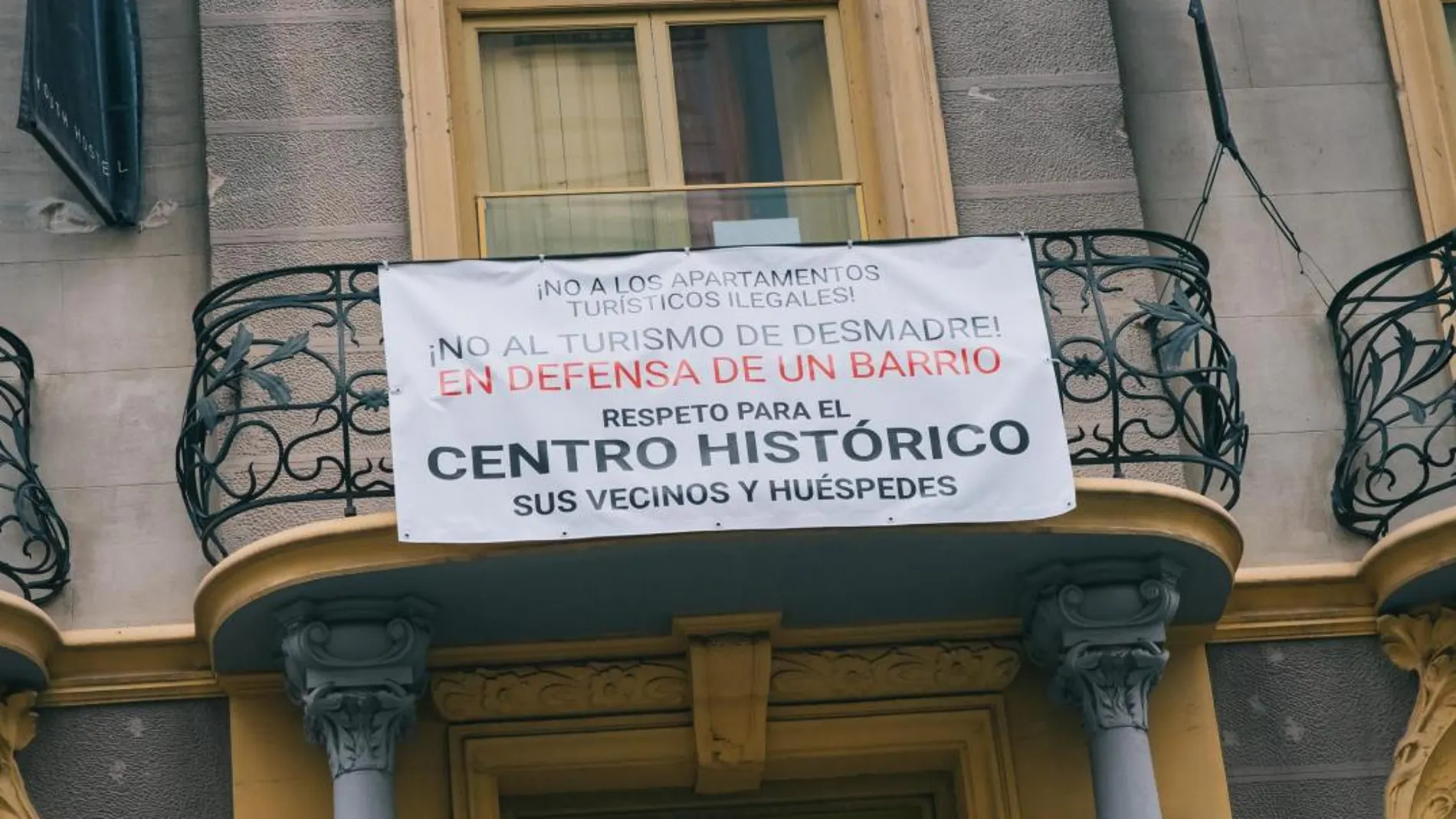 Protestas de los vecinos del barrio de El Carmen contra los apartamentos turísticos ilegales.