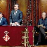 Barcelona encabeza la ofensiva municipal contra el Constitucional