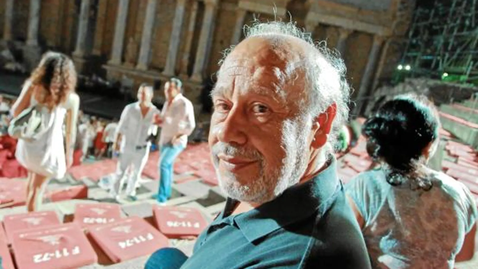 «Teatro que aburre es teatro muerto»