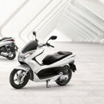 Honda da un giro a sus modelos con el nuevo scooter PCX
