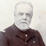 El almirante Cervera se mostró en contra de cualquier ardor belicoso y llamó ignorantes a los que aplaudían la guerra