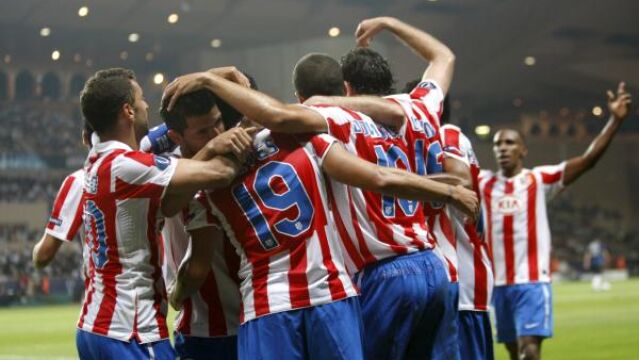 Los futbolistas del Atlético celebran uno de los goles