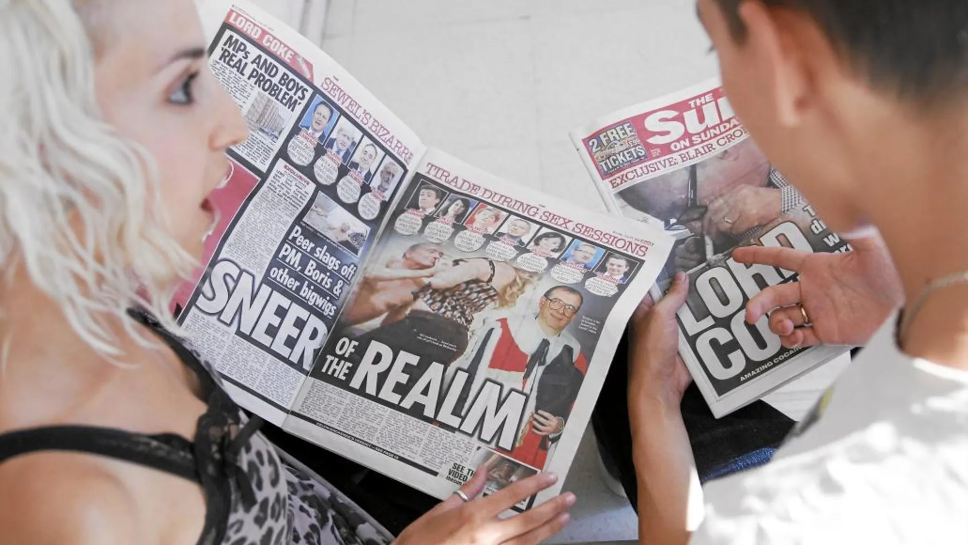 «The Sun» lleva dos días dando la información sobre Sewel en portada