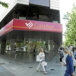 Vista de la sede central de Cajasur en Córdoba, entidad inmersa en un complejo proceso de fusión con la malagueña Unicaja