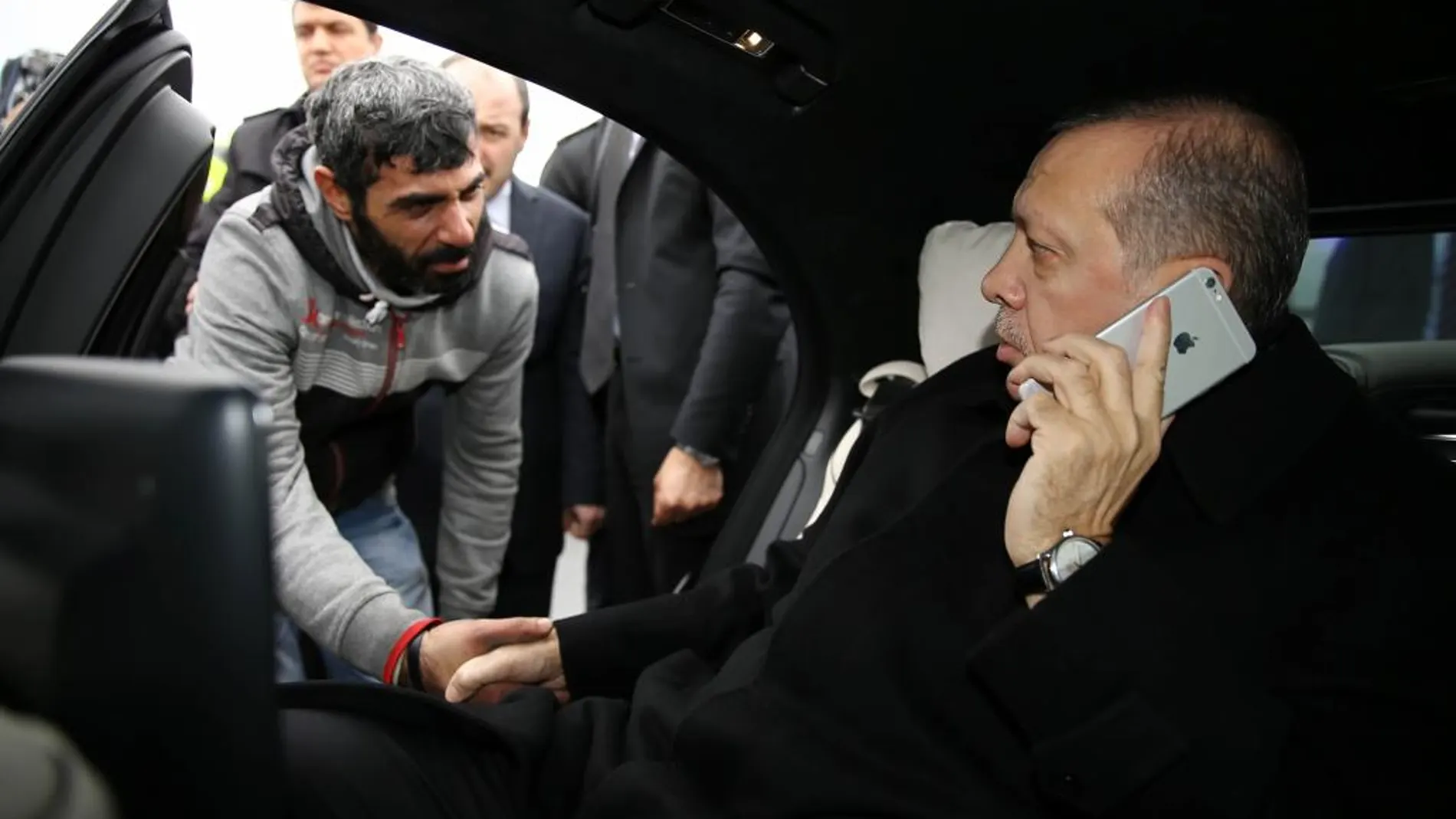 Erdogan y el hombre al que ha salvado