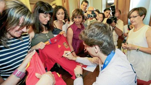 Fernando Llorente recibió el reconocimiento público de la localidad riojana de Rincón de Soto