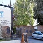Dentro del barrio que cambiará de nombre se encuentra el centro deportivo municipal Moscardo, que presumiblemente también será modificado