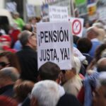 La pensión media que reciben los jubilados en España representa el 58,5 % del salario medio nacional/Javier Fdz-Largo
