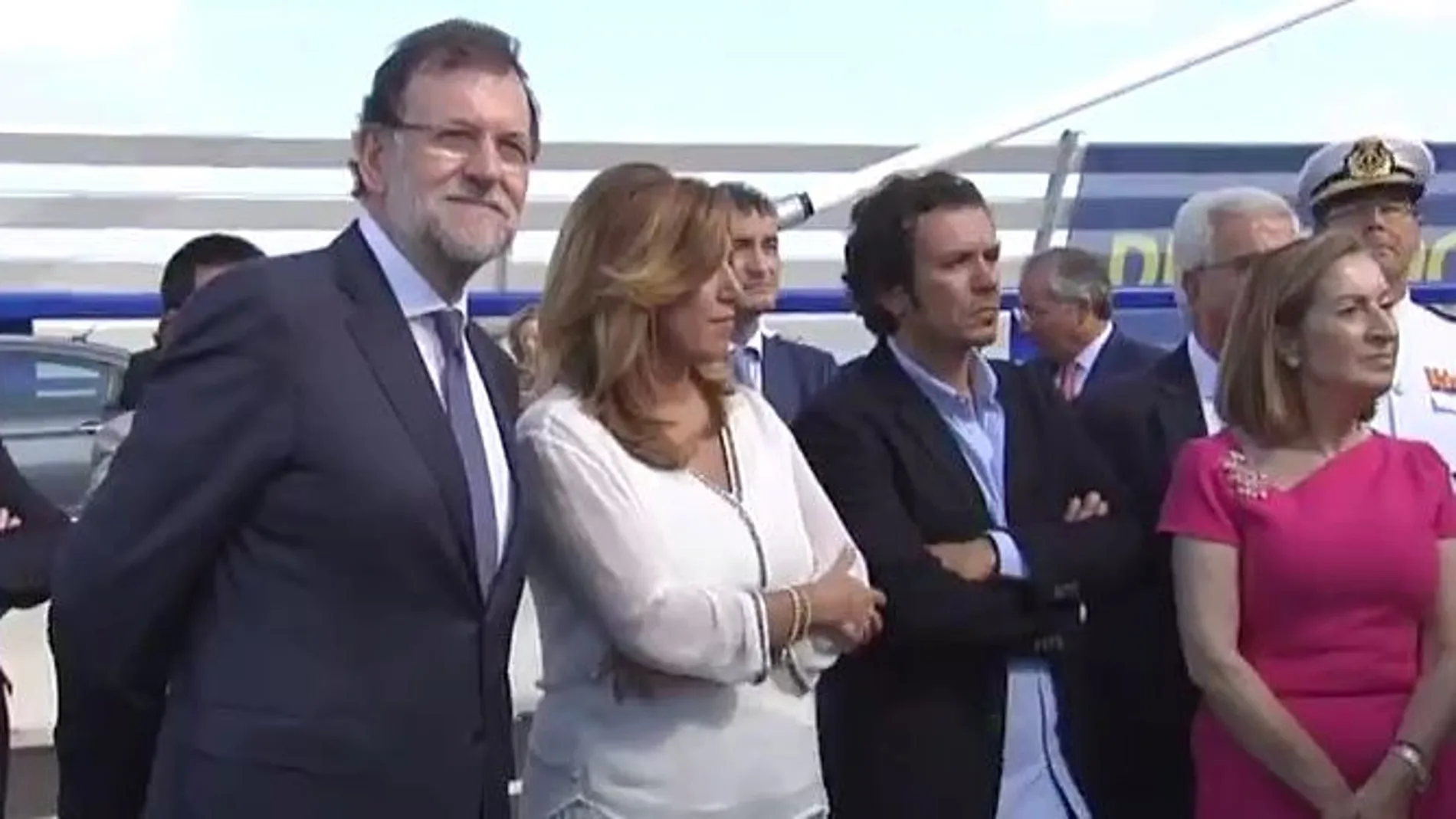 Mariano Rajoy junto a la presidenta de la Junta de Andalucía, Susana Díaz, el alcalde de Cádiz, José María González y la ministra de Fomento, Ana Pastor