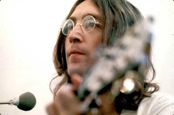Liverpool se vuelca en la celebración del 75 cumpleaños de John Lennon