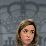 La ministra de Defensa, Carme Chacón, tras el consejo de ministros