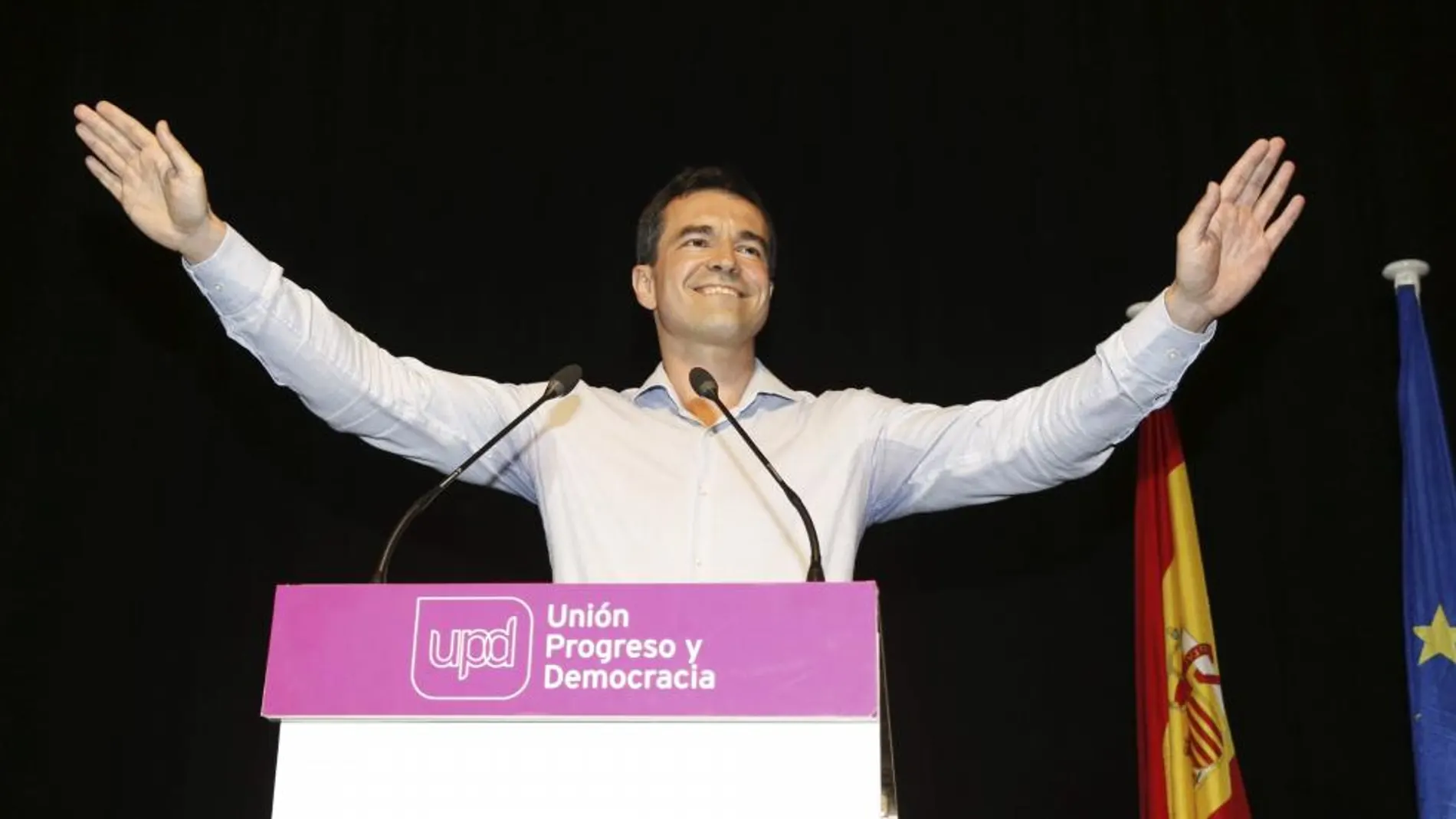 Andrés Herzog es el nuevo líder de UPyD tras obtener el 43 por ciento de los votos.