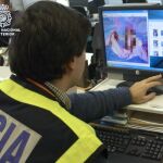 Detenidos 15 pederastas que presionaron a una niña para que se prostituyera