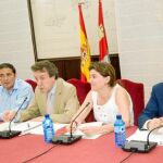 De Santiago Juárez junto a Marta López, Antonio Sáenz y Rafael Delgado, entre otros