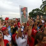 Maduro radicaliza su discurso y agita la violencia en campaña