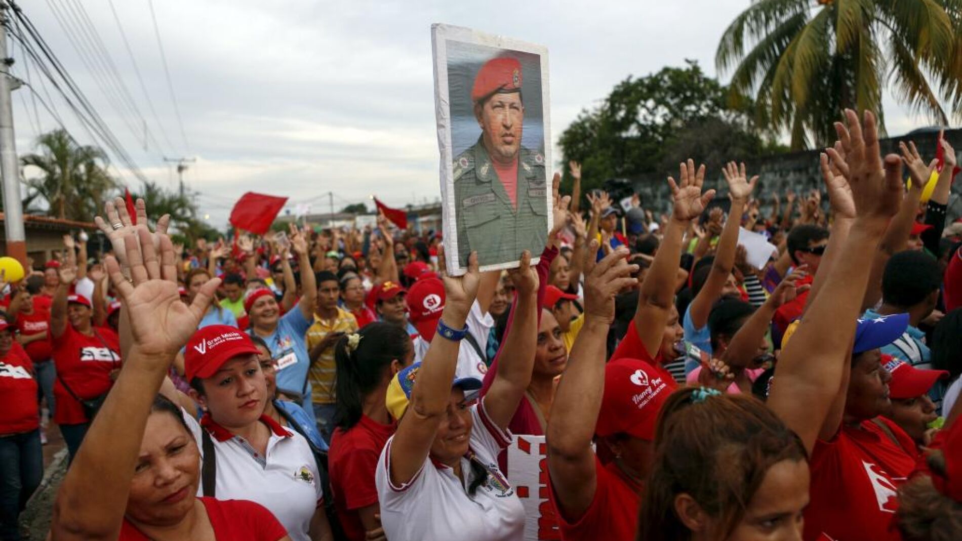 Maduro Radicaliza Su Discurso Y Agita La Violencia En Campaña