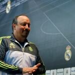 El entrenador del Real Madrid, Rafa Benítez, a su llegada a la rueda de prensa en la Ciudad Deportiva de Valdebebas