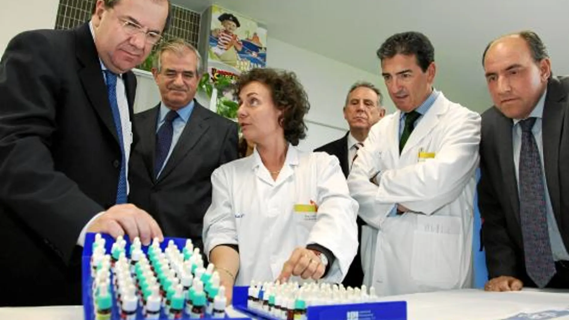 Juan Vicente Herrera junto a Guisasola inaugura el nuevo edificio de consultas externas del Hospital Río Carrión