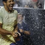Verdasco celebra la victoria el dobles