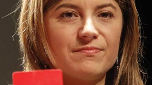Tres años después de la aprobación de la Ley de Igualdad Efectiva entre Mujeres y Hombres, Aído ultima su aplicación en todos los frentes