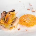 El bocadillo de mejillones con patatas, especialidad de la casa