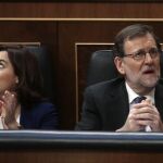 El presidente del Gobierno en funciones, Mariano Rajoy, y la vicepresidenta Soraya Sáenz de Santamaría