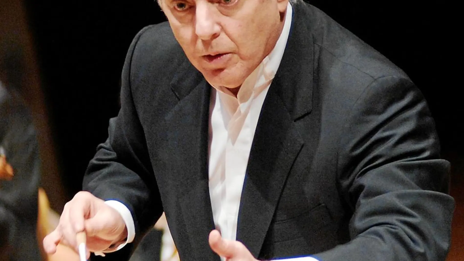 Daniel Barenboim dirige a la Staatskapelle de Berlín en dos conciertos que cierran hoy con un programa verdiano y la participación del Orfeó