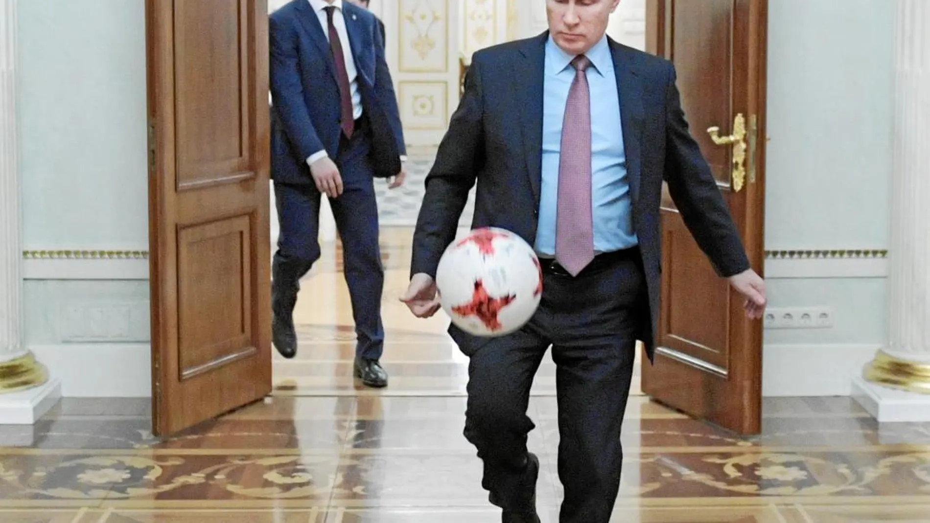 El museo de San Petersburgo se niega a dejar entrar gratis a los aficionados del Mundial de fútbol como pretende el Gobierno ruso / Efe
