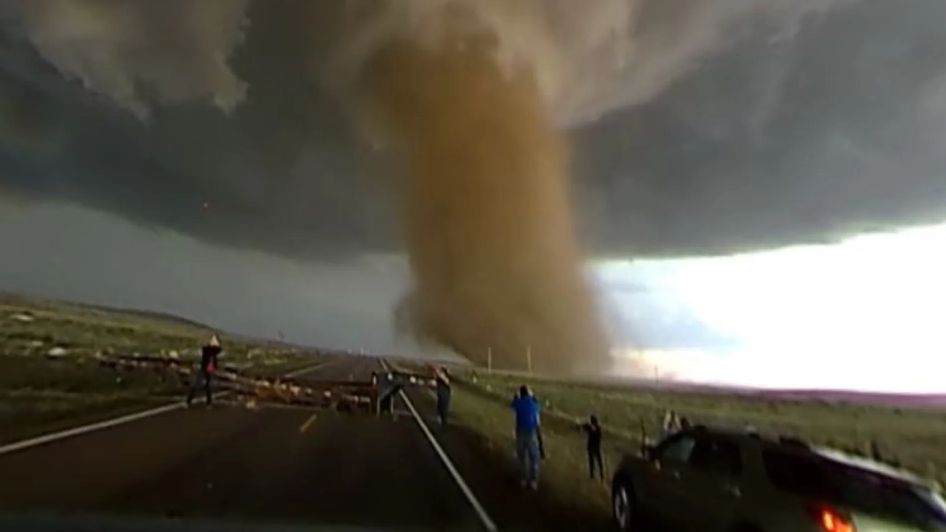 El impresionante vídeo en 360 grados de un tornado arrasa en la web