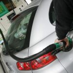 El litro de gasolina supera el euro por primera vez desde noviembre