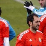 Jesús Fernández, a la izquierda, cuando hace años entrenaba al Real Madrid