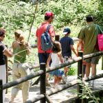 Niños y padres pueden disfrutar juntos de actividades que los acerquen a la naturaleza