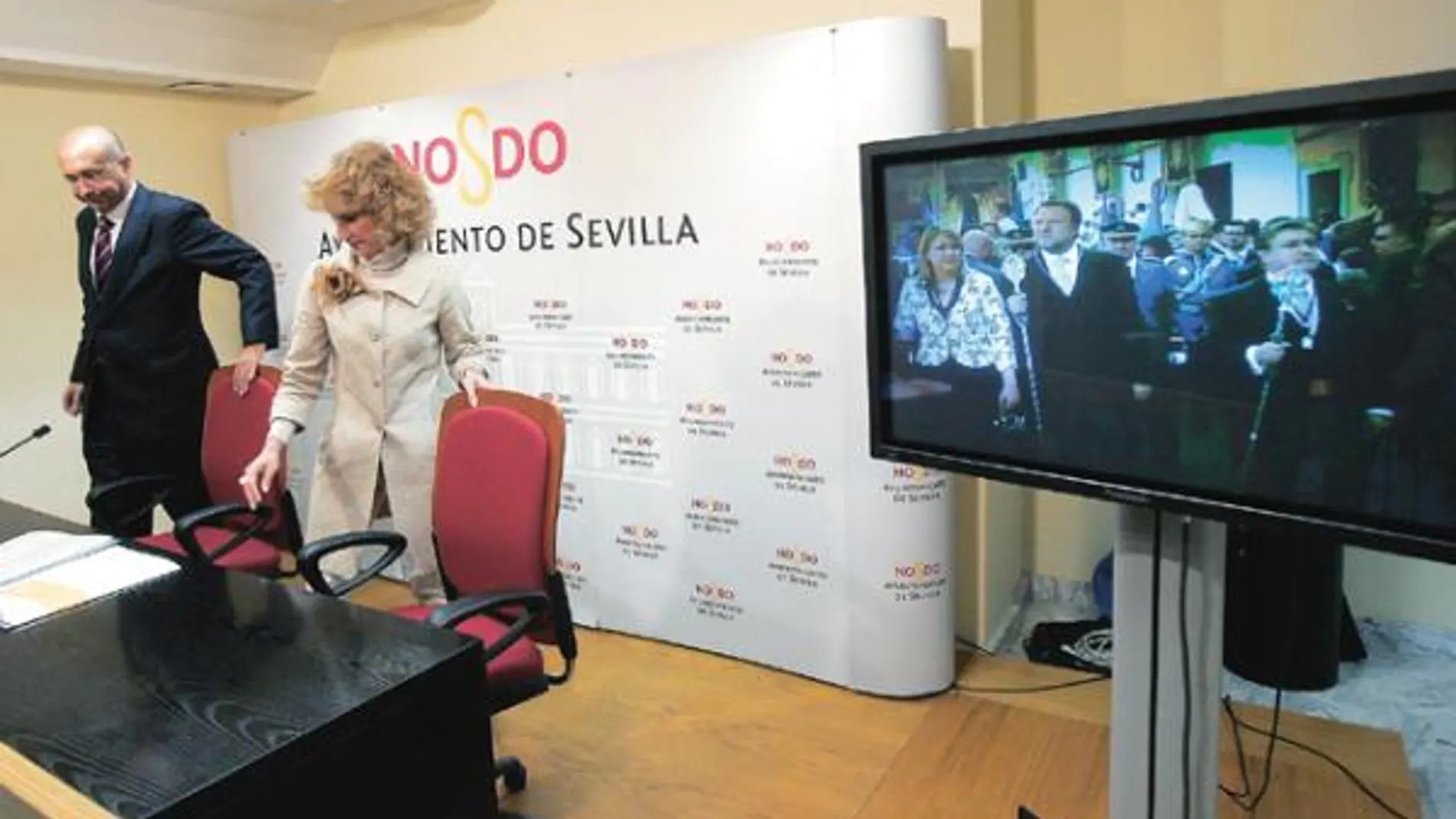 Manuel Marchena y Maribel Montaño celebraron el éxito de la televisión municipal en Semana Santa