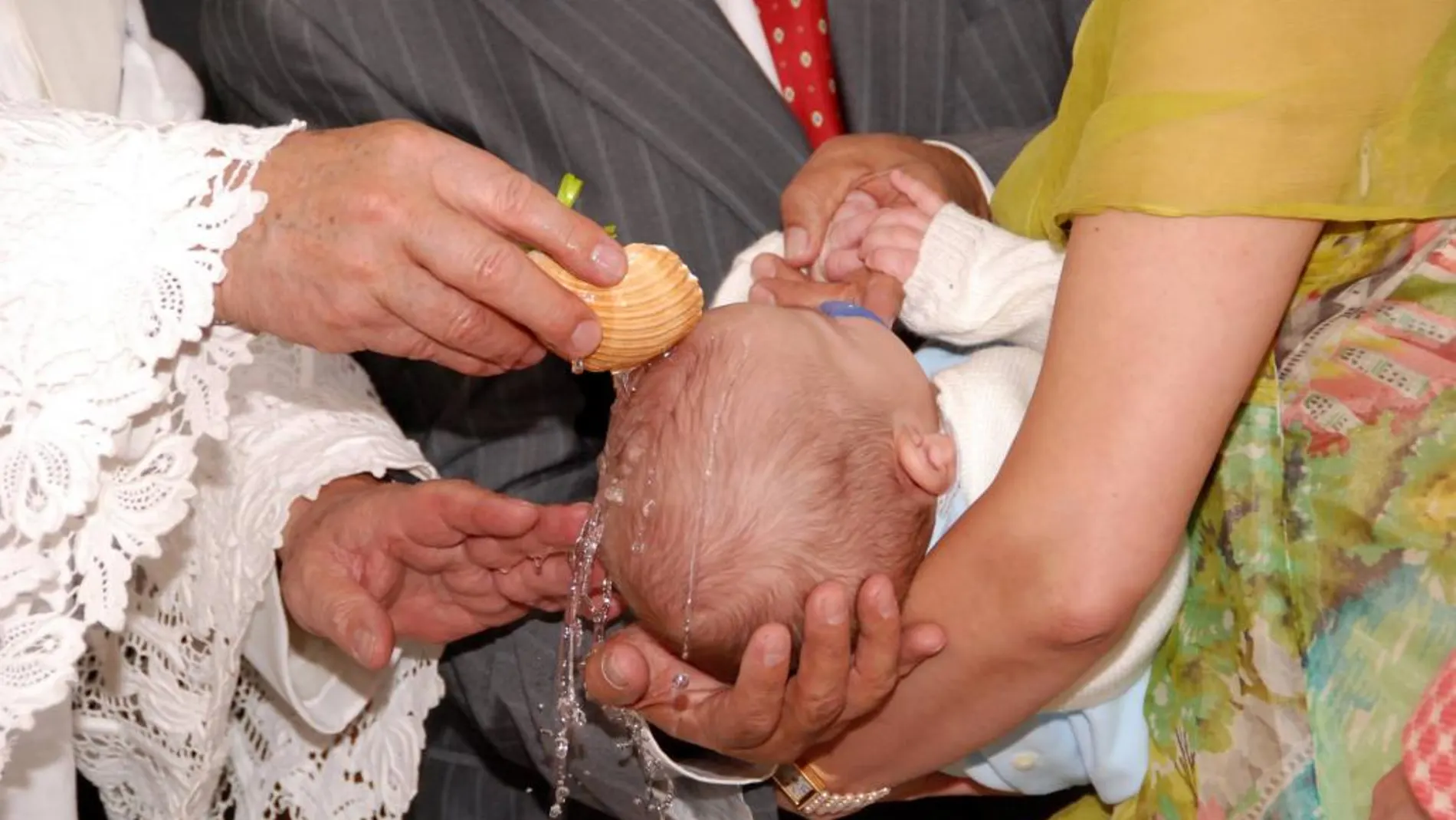 La Iglesia genera 5.000 millones con bautizos, bodas y comuniones