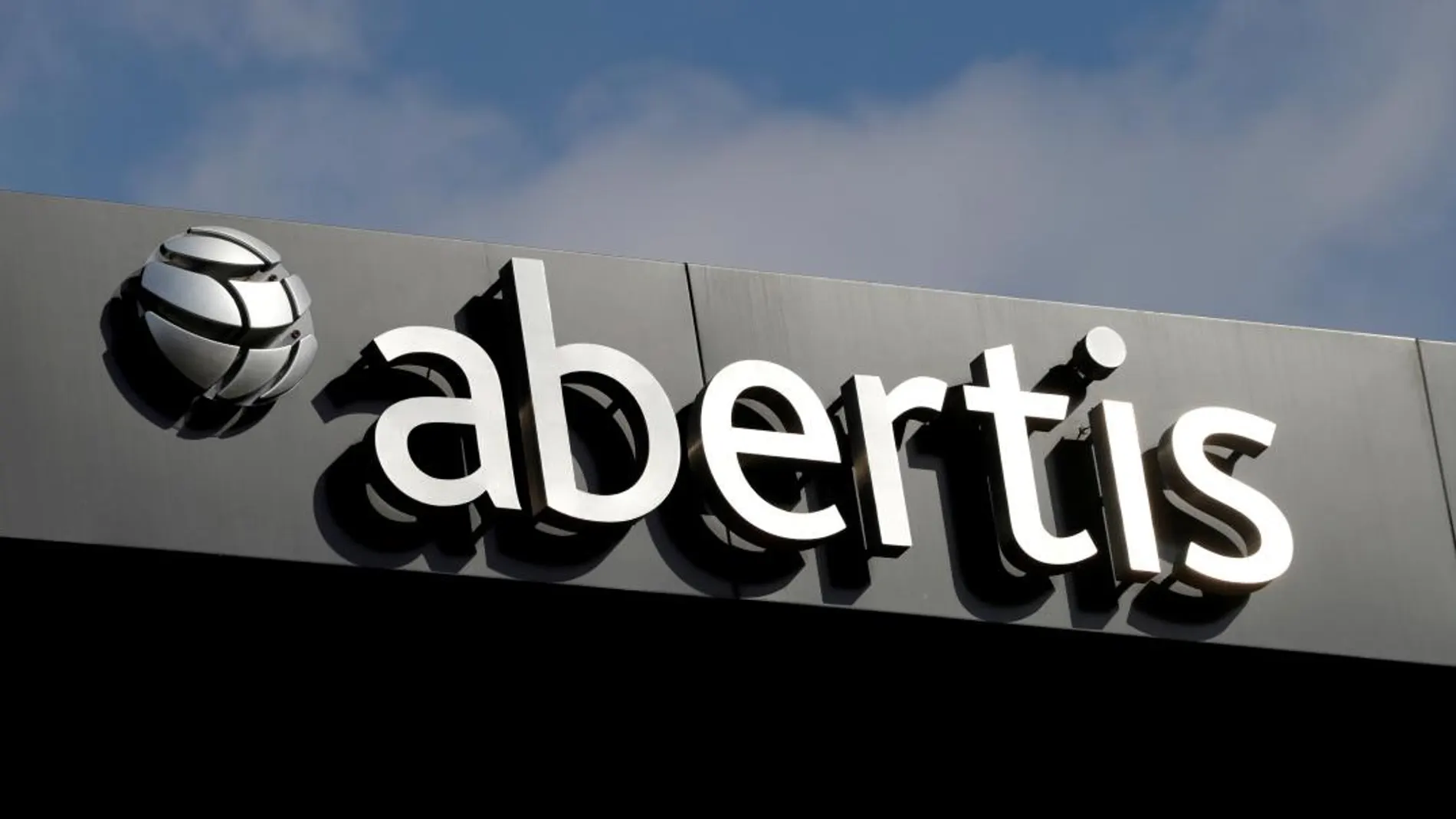 Abertis gana 182 millones en primer trimestre de 2018, un 41 % más